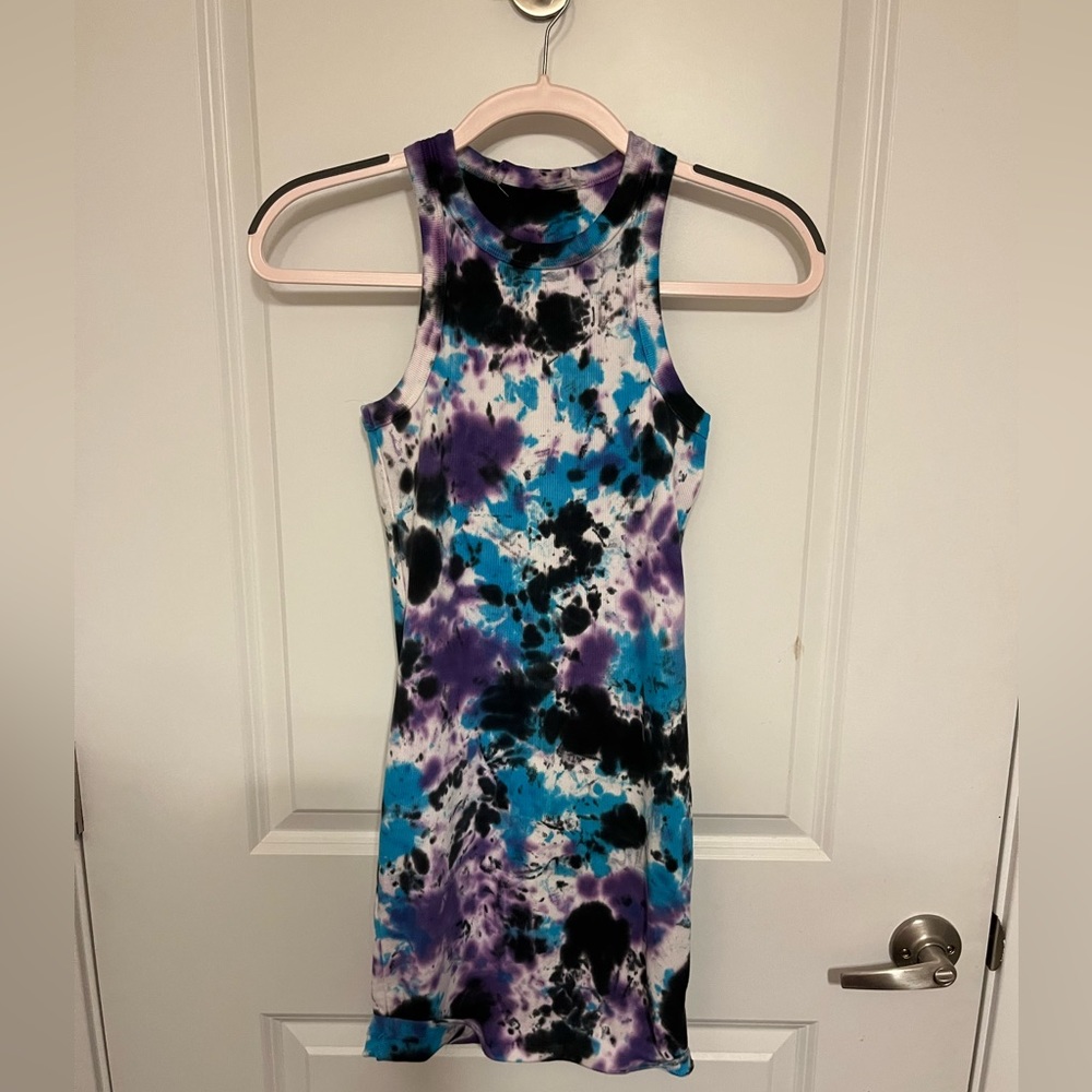 Emma & Sam Tie Dye dress like new! Size Medium, stretchy ribbed material